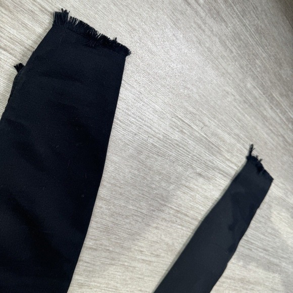 7 FOR ALL MANKIND High Waist Ankle Gwenevere Jeans Black 26 Distressed Stretch - Picture 3 of 12